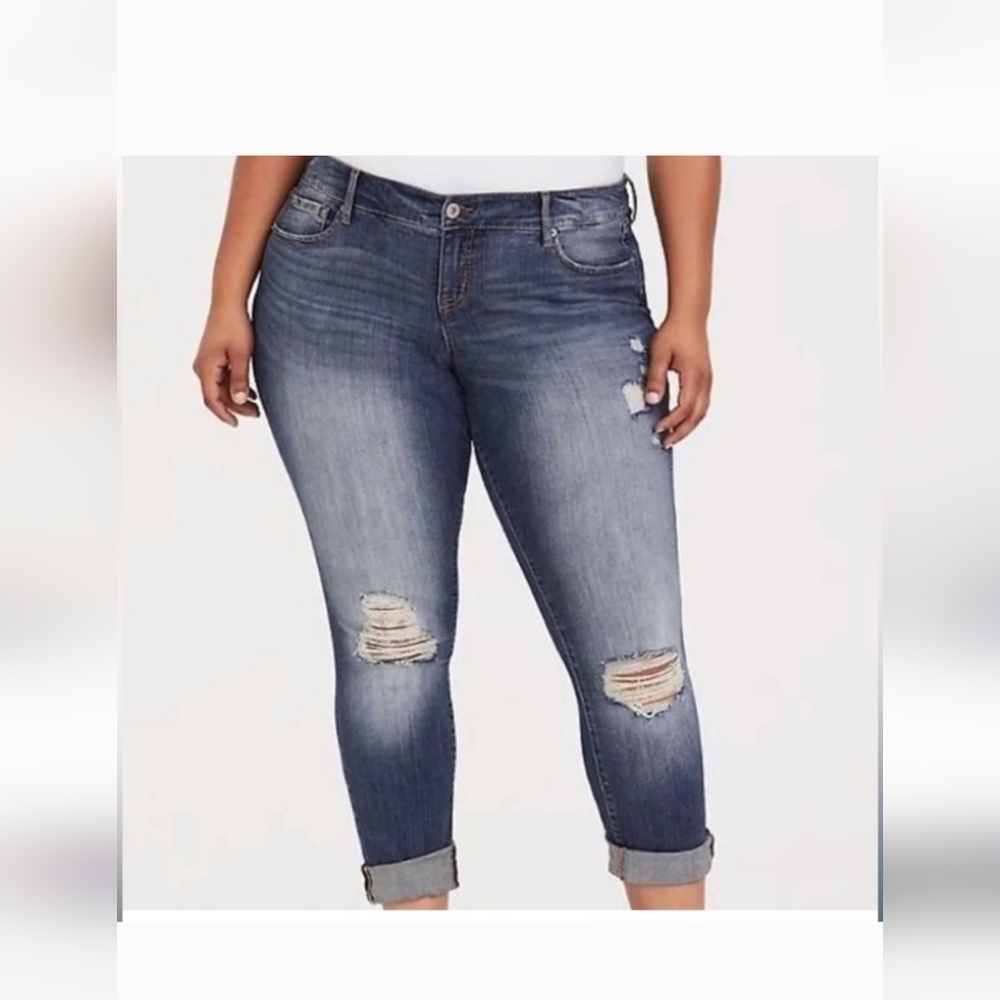 torrid Mid Rise Boyfriend Jeans Distressed Size 18 - Picture 2 of 5